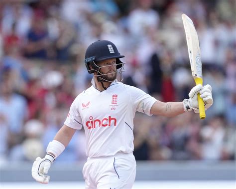 England cuts Australia’s lead to 138 after two days of 2nd Ashes test